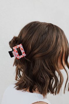 Pll Hair, Above Shoulder Hair, Cherry Hair Clip, Brown Bob, Brown Hair Looks, Cherry Hair, Beautiful Braided Hair, Shoulder Hair, Haircuts Straight Hair