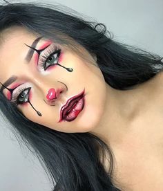 45+ Horrifying Halloween Makeup Ideas for Women - HubPages Make Up Costume Ideas, Glam Clown Makeup, Halloween Makeup Ideas For Women, Clown Face Paint, Cat Halloween Makeup, Joker Makeup