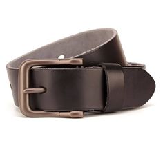 Treat yourself to a classic and sophisticated style with the Tesauro leather belt for men. Made with high-quality full-grain leather, it offers unmatched comfort and flexibility. The anthracite buckle adds a modern touch to this timeless piece. Masculine Leather Belt Buckles For Business, Business Leather Belt Buckles, Masculine Brown Leather Belts And Suspenders, Masculine Leather Belt And Suspenders Set, Masculine Leather Belts With Leather Strap, Masculine Leather Business Belts, Masculine Leather Strap Belts For Business, Bar Accessories Decor, Belt For Men