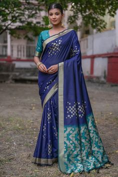 Art Silk Fabric Navy Blue Color Fancy Weaving Work Festive Wear Saree Saree Paithani, Navy Blue Saree, Saree Organza, Saree Kanjivaram, Tussar Saree, Saree Cotton, Saree Work, Saree Georgette, South Silk Sarees