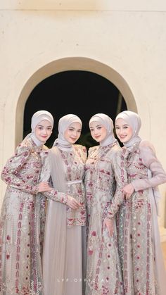 Ide Dress Bridesmaid Hijab, Ootd Bridesmaid Hijab, Dress Brokat Modern Bridesmaid Hijab, Baju Kondangan Hijab Modern Simple, Kebaya Modern Hijab Bridesmaid, Melayu Wedding