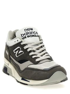 Les baskets en maille et en cuir de la série 1500 avec fermeture à lacets et semelle en caoutchouc.NOUVEL ÉQUILIBREBaskets de la série 1500Homme du nouvel balance New Balance 1500, Sneakers New Balance, Formal Loafers, Crossbody Tote Bag, New Balance Men, Sneakers Grey, Crossbody Tote, Leather Accessories, Clutch Handbag