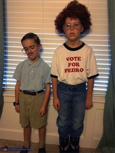 Doug Funnie, Napoleon Dynamite, Family Costumes, Family Halloween Costumes, Family Halloween, E Card, Diy Halloween Costumes, Halloween Costumes For Kids, Look At You