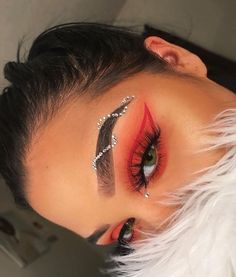 Eyeliner Idea, Extra Makeup, Nice Makeup, Make Up Designs, Christmas Makeup Look, Rave Makeup, Face Beat