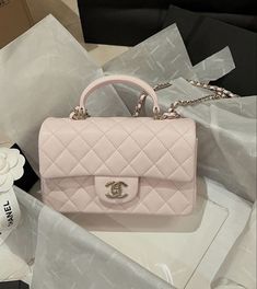 Irina Jelavic, Pink Chanel Bag, Chanel Aesthetic, Mode Chanel, Pastel Outfit, Pink Chanel, Pink Girly Things