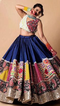 Frenyz Couture - India Lehenga For Navratri, Bridal Lehenga Design, Navratri Lehenga, Navratri Garba, Wedding Trousseau