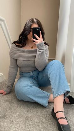 casual jeans outfit idea. Shop the outfit via my LTK linked below :) Mom Jeans Fall Outfit, Restaurant Outfit Ideas, Ballet Flat Outfit, Outfit Con Jeans, Teaching Fits, Casual Jeans Outfit, Ballet Flats Outfit, Shop The Outfit, Outfits Gorditas