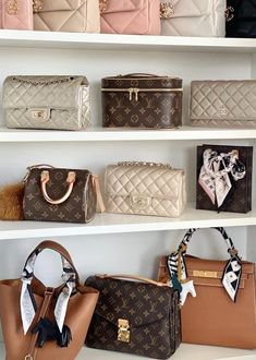 Bags Rack, Lv Tote, Bag Rack, Expensive Bag, Dr Shoes, Luxury Bags Collection, Lady Bags, Cute Handbags, Luxury Purses