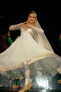 Kathak Costume, Indian Dances, Aquaman Film, Anarkali Patterns, Kathak Dance, Indian Classical Dance, Indian Princess