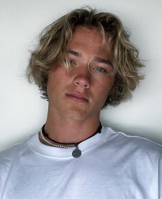 Long Haircuts For Wavy Hair, Hot Celebrity Guys, Blonde Hair Boys, Long Hair Boys, Michael Vey, Surfer Hairstyles, Guy Haircuts, Men Long Hair, Men With Long Hair