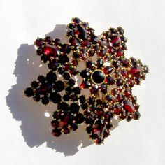 "Vintage Bohemian Red Garnet 14 K Gold Star Burst Brooch Pin Victorian Vintage jewelry. This beautiful brooch is 1 3/4\" wide and weighs 15 grams. [nb414]" Large Cuff Bracelet, Vintage Jewelry Repurposed, Gold Starburst, Star Burst, Red Jewel, Historical Jewellery, Fine Jewelery, Victorian Vintage, Antique Glassware