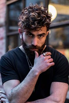 Curly Quiff Hairstyles Men, Curly Hairstyles Male, Curly Hair And Beard, Mens Curly Hair, Hairstyle Mens, Trend Hairstyle, Curly Cuts