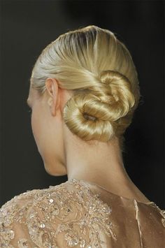 Beautiful.....seen at Elie Saab Braids Crown, Updos Bridal, Hairstyle Prom, Braids French, Trend Hairstyles, Wedding Hairs, Crown Braids, Twists Hairstyles, Updo Bridesmaid