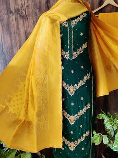 Item Overview ATHARVA Hand Embroidery Salwar Kameez/Green/Chanderi Shirt/Yellow Banarsi Silk Dupatta/Custom Stitch Unstitch/Customized Anarkali/Gift Dno. CH1755B Fabric: * Shirt: Chanderi Silk - All over Embroidery/ 2.5 Mts Beautiful/Lace Work * Dupatta: Banarsi Silk Dupatta 2.5Mts/4 Side Lace Work/Tassels Bottom: Santoon Salwar/Cotton/ 2.5 Mts. Excusive Machine Embroidered Party Wear Punjabi Suit. Customization: * Fabrics Customization: Designs Can be made in different Fabrics. *Color Customiza Banarsi Suit, Patiala Salwar Kameez, Patiala Salwar, Embroidered Pants, Punjabi Suit, Party Kleidung, Silk Dupatta, Silk Shirt, Different Fabrics