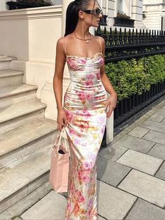 Woman wearing the pink Spaghetti Strap Maxi Dress with Floral Prints فستان زهري, Floral Print Party Dress, Summer Spaghetti, Maxi Bodycon Dress, 파티 드레스, Spaghetti Strap Maxi Dress, Body Con Dress, Dresses Elegant, Holiday Dress