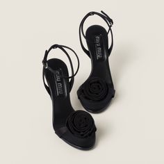 Upper with pink rose Screen-printed logo Leather sole 85 mm varnished heel Satin Sandals, Latest Sandal, T Strap Flats, Satin Noir, Elegant Heels