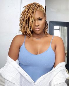 Blonde Locks Black Women, Hairstyles On Locs, Blonde Locs Black Women, Cute Hairstyles Short, Hairstyles Dreads, Female Dreadlocks Styles, Hairstyles Locs, Blonde Locs