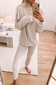 Most Comfortable Loungewear Outfit Ideas. Work from home outfits | Lounge Wear | Sweatshirt Outfits | Sweatpants Outfit | Tie Dye Sweatshirt | Asos Two Piece Loungewear | Loungewear Sets | Matching Sets | Comfortable Joggers | Style Guide for Cozy at Home | Cozy Lounge Outfit | Lounge Style | At Home Style | Outfit Inspiration #loungewear #comfortable #athleisure #styleguide Womens Comfy Outfits, Matching Lounge Set Outfit, Women Sweatshirt Outfit, Cute Stay At Home Outfits, Comfy Lounge Outfits, Lounge Outfit Ideas, Cute Loungewear Outfits, Fall Lounge Wear, Cozy Lounge Outfits