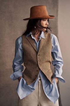 Ralph Lauren Looks, Brown Vest, Ralph Lauren Style, Ralph Lauren Outfits, Chic Outfit, Wardrobe Basics, Trend Fashion, 가을 패션