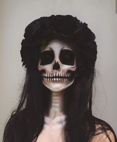 Women Skull Makeup, Realistic Skull Makeup, Creepy Skeleton Makeup, Mexican Skeleton Makeup, Skeleton Costume Women Makeup, Catrina Costume Make Up, Skeleton Makeup Women, Halloween Makeup Looks Skeleton, Skull Makeup Women