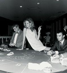 Franco Rubartelli, Bong Girl, 1967 Fashion, Mafia Wives, 007 Casino Royale, Paris Vogue, Jerry Hall, Jean Shrimpton