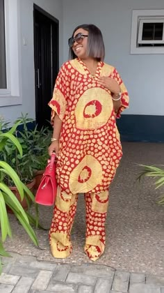 Adire Styles For Ladies 2024, Chiffon Outfit, African Print Pants, Two Piece Outfits Shorts, 2piece Outfits, Ankara Dress Styles, Chic Dress Classy, African Print Dress Ankara, African Fashion Ankara