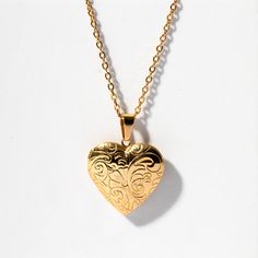 This incredible piece is a functioning locket for the keepsake of your loved one's image or locket of hair. Solid gold versions of this style sell for upwards of thousands of dollars. Ours looks, feels and wears exactly the same for a fraction of the cost. The ultimate gift anyone will adore and cherish for life. The Pendant is durable and functions as an open and close locket. So that you may store a photo or lock of hair inside. It is cleverly crafted to be lightweight, so that every day wear Antique Gold Keepsake Pendant Jewelry, Elegant Medallion Locket Necklace For Valentine's Day, Antique Gold Pendant Jewelry For Keepsake, Elegant Heart Pendant Locket Necklace With Charms, Brass Locket Necklace For Keepsake, Elegant Gold Locket Necklace With Charms, Gold Oval Pendant Jewelry For Valentine's Day, Valentine's Day Gold Oval Pendant Jewelry, Gold Heirloom Brass Locket Necklace