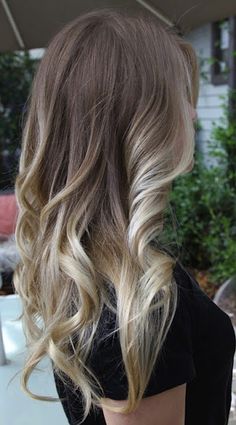 I want this! My natural color/blonde ombre Blond Cenușiu, Brown To Blonde Ombre, Hair Blond, Ombre Hair Blonde, Ombré Hair, Hair Color And Cut, Balayage Highlights, Blonde Ombre, Love Hair