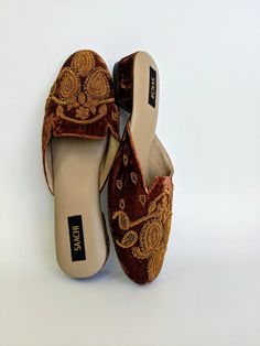 Size 8 Defect : Slightly scuffed Velvet Accessories, Velvet Mules, Scarf Sale, Saddle Brown, Gold Velvet, Fashion Marketing, Trendy Accessories, Loafers For Women, Embroidered Flowers