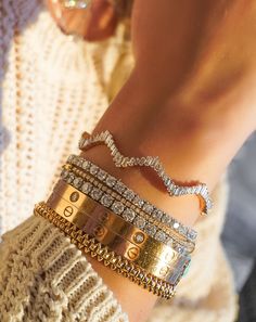 Zig Zag Bangle – LUISA ALEXANDER Aesthetic Bangles, Bangle Stack, Layered Bangles, Stacked Bracelets, Bangles Gold, Diamond Girl, Luxe Jewelry, Wrist Game, Sparkly Things