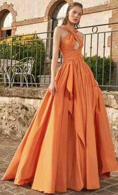 Zuhair Murad Resort 2023, Zuhair Murad Resort, 2023 Lookbook, Zuhair Murad Dresses, Resort 2023, Shirred Dress, Column Dress, Zuhair Murad