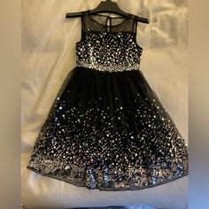 Questions? Leave A Comment Below! Christmas Dresses, Dress Tulle, Sparkly Dress, Dress Girl, Girls Party Dress, Girls Party, Christmas Dress, Tulle Dress, Kids' Dresses