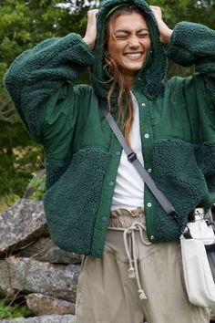 Hiking Outfits, Free People Activewear, Cozy Jacket, Mode Casual, Free People Jacket, Pine Green, Hiking Outfit, Detachable Hood, Sporty Look