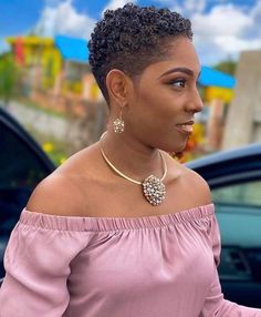 Twa Shaved Sides Natural, Salt And Pepper Short Hair Over 50, Pixie Cut Natural Curly Hair Black Women, Short Natural Haircut For Black Women, Short Curly Round Face, Short Fades For Black Women, Black Woman Fade Haircut, Big Chop Natural Hairstyles, Barber Cuts For Women