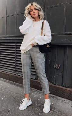 Clothes Shops, Checkered Pants, Clothing Catalog, Womens Clothes, Clothes Sale, Casual Work Outfits, Mode Inspo, Work Outfits Women