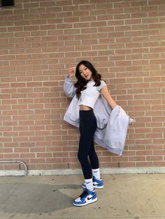 Cute monochrome outfit ! Pinterest/soft-girl style High Dunks With Leggings, Jordan 1 School Outfit, High Top Shoe Outfits Women, Jordan Leggings Outfits, Blue Nikes Outfit, Outfits With Blue Jordans 1s, Leggings Nike Outfit, Air Jordan 1 Outfit Women Leggings, Jordans With Leggings Outfits