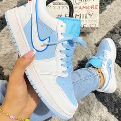 Nike Shoes Women Fashion, Pretty Sneakers, Nike Shoes Air Force, Trendy Shoes Sneakers, Nike Shoes Girls, Nike Fashion Shoes, Preppy Shoes, Pretty Shoes Sneakers, Fashion Shoes Heels