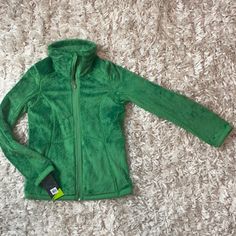 Nwt Size Small Reversible Jacket Green Winter Fleece Jacket With Fleece Lining, Green Fleece Outerwear For Cold Weather, Winter Green Fleece Jacket With Fleece Lining, Green Long Sleeve Fleece Jacket For Outdoor Activities, Long Sleeve Green Fleece Jacket For Outdoor Activities, Green Fleece Long Sleeve Outerwear, Green Long Sleeve Fleece Outerwear, Sporty Green Winter Fleece Jacket, Sporty Green Fleece Jacket For Winter