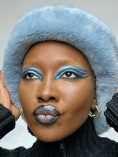 I’m cold makeup - blue eyeshadow- frosty makeup look - icy makeup- winter makeup look Ice Makeup Looks, Frosty Makeup Look, Chromatic Eyeshadow, Frosty Makeup, Blurred Lips, Ice Makeup, Cold Makeup, Kajal Liner