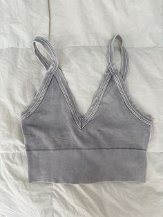 one size fits most <3 Trendy Gray Seamless Top, Running Fits, Classic Grey, Sierra Leone, Dress Romper, Hat Designs, Uganda, Brunei, Melon