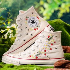 Embroidered Converse, Strawberry Embroidered Converse for Girl, Daisy and Strawberry Embroidery Shoes, Kawaii Gift, Strawberry Gift for Her, Anniversary Gifts for Her 💚 Immerse yourself in the intricate craftsmanship as we lovingly hand embroider rustic flowers onto your chosen Converse pair 💚 🌿 The listed price encompasses both the Converse Shoes and the showcased Embroidery Designs. 1. MANUFACTURING PROCEDURE 🌿 Upon receiving your order, we initiate the shoe preparation process. If your ch Converse Embroidery, Converse Chuck 70s, Converse 1970s, Embroidered Sneakers, Embroidered Converse, Converse Custom, Strawberry Gifts, Custom Converse, Embroidery Shoes