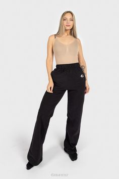 Soft sweatpants with a wide-cut leg that falls beautifully and provides comfort on relaxed days. Pockets at the side seam. #grimfrost Wide Leg Cotton Bottoms For Gym, Cotton Straight Leg Pants For Gym, Straight Leg Cotton Pants For Gym, Straight Leg Cotton Gym Pants, Wide Leg Relaxed Fit Joggers For Gym, Black Wide Leg Joggers For Loungewear, Soft Sweatpants, Viking Women, Black Side