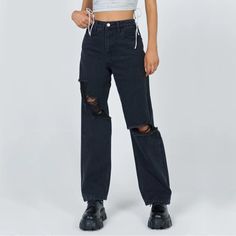 Denim Jeans. High Waisted. Ripped Knees Distressed Detailing. Straight Leg. Zip & Button Fastening. Belt Loops At Waist. Classic Five Pocket Design. Color: Black Materials: 60% Cotton, 40% Recycled Cotton Approximate Measurements (On Hanger): Length: 41” Waist: 15” Rise: 15” Inseam: 26” Condition: New! With Tags. Straight Leg Jeans Outfits, High Rise Boyfriend Jeans, Black Ripped Jeans, Outfit Look, Distressed Denim Jeans, Buy Now Pay Later, Casual Tank Tops, Fashion Fits, Looks Style