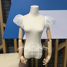 Custom Solid Ivory Tulle Pop Sleeves,Puff Dress Sleeves for Wedding,Bridal Pop Sleeves,Detachable Tulle Sleeves,Removable Bridal Sleeves This product is customized. We accept all product customization. Please send me the pics of the product you like. Sleeve size: Upper biceps:17'' Lower biceps:12'' Sleeve Length(No puff):5'' Sleeve Length(puff):7'' If you need to order this sleeve,you also need to measure those sizes. COLOR: If you want to custom other color,please connect me. LACE APPLIQUE: If you want to do other lace,you can choose veil lace in my shop, and connect me,i can use the lace you like to do the sleeves:) If you have any ideas, you can connect me. Maybe I'll get what you want. IF YOU DONNOT LIKE THIS VEIL, PLEASE CLICK THIS LINK, YOU'LL FIND SOMETHING YOU LIKE https://www.etsy Fitted Organza Tulle Fabric For Wedding, White Fitted Tulle Fabric For Bride, Fitted White Tulle Fabric For Bridesmaid, Puffed Dresses Sleeve, Detachable Tulle Sleeves, Bridal Sleeves, Dress Sleeves, Puff Dress, Tulle Sleeves