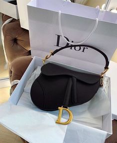 Dior bag Luxury Bags Collection, Girly Bags, Dior Handbags, Side Bags, Bags Designer Fashion