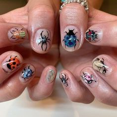 Cool Natural Nail Designs, Short Natural Nails Designs, Nail Art Designs Men, Fun Short Nails, Nail Art Ideas Simple, Short Funky Nails, Short Nails Ideas Simple, Nails Design Short, Bug Nails