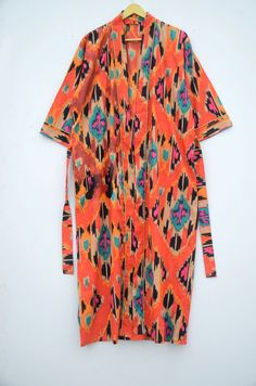 "Cotton kimono robes are perfect for lounging around the home or spa. Use our block print robe as a cover up on the beach or after a dip in the pool. Add a luxe, boho feel to your bridal shower. Versatile, soft and luxurious, our 100% cotton kimono robes are printed with azo-free dyes. Product: 100% Cotton Kimono with 2 Side Pockets & Cotton Belt, And block print drawstring bag This is perfect bag for going anywhere with tacking your most lovely stuff.  Cotton Kimono Handmade Fabric. It Is Hand Luxury Dresses With Digital Print And Kimono Sleeves, Fashion Kimono, Kimono Beach, Luxe Boho, Bath Robes, House Coat, Beach Kimono, Hand Printed Fabric, Printed Robe