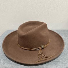 One Size Brown In Color Euc - Like Brand New Vintage Absolutely Beautiful Ladies Cowboy Hats, Hat Bands, Fedora Hat Women, Women's Hats, Hat Band, Fedora Hat, Palermo, New Vintage, Hats For Women