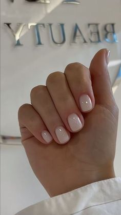 Natural Nails Manicure, Short Gel Nails, Subtle Nails, Simple Gel Nails, Casual Nails, Work Nails, Classic Nails, Cute Gel Nails