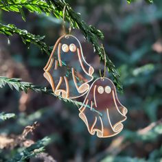 "Halloween season is here! These iridescent acrylic ghosts are the perfect addition to any look. They even make the best ghostly reflections. Laser cut and engraved. MATERIALS & DIMENSIONS Iridescent acrylic Nickel-free gold plated 25mm hoop 1.5\"w x 3\"h NOTE All items are handmade so customization may be possible. Please reach out if you have questions. PACKAGING & SHIPPING Your item will arrive packaged in a gift box, making it a perfect gift for you or someone special. Items are handmade and Iridescent Acrylic, Ghost Earrings, Box Making, Halloween Season, Cool Items, Honey Bee, Jewelry Earrings Dangle, Laser Cut, Halloween Decorations